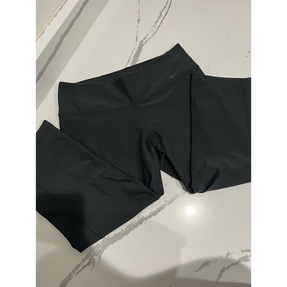 Nike Dri-fit Women's Black Cropped Leggings Size Medium